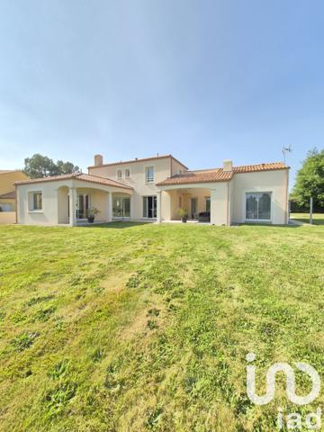 Maison à vendre 7 pièces 177 m² Bellevigny