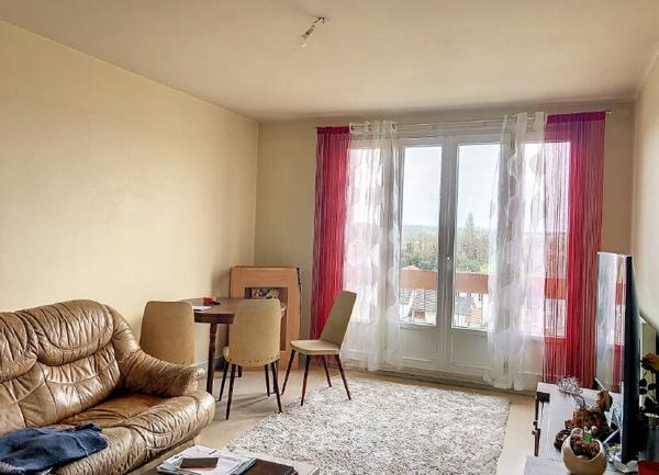 Appartement à vendre    2 pièces • 63 m2 Montluçon