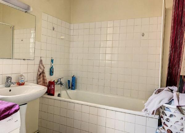 Appartement à vendre    2 pièces • 63 m2 Montluçon