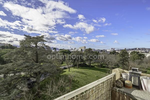 13010 - MARSEILLE - APPARTEMENT - 2 CHAMBRES - CLIMATISATION - BALCON - ÉTAGE ÉLEVÉ - CAVE - STATIONNEMENT - VUE PARC - RÉNOVATIONS COMPLÈTES - SAINT-TRONC - RENTABILITÉ LOCATIVE - EXCLUSIVITÉ