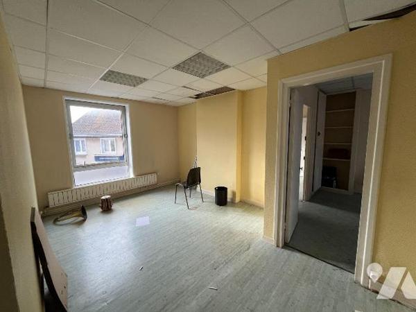 Nouveauté.
Immeuble de bureaux situé sur la commune d'Outreau d'environ 100 m² + combles aména...
