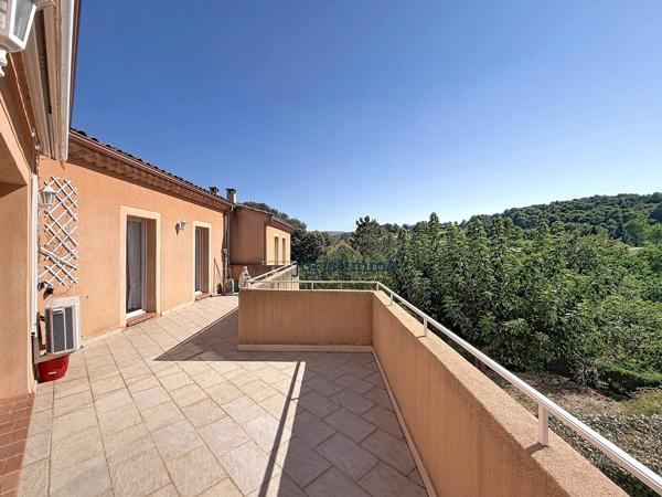 EXCLUSIVITÉ – Superbe appartement 105 m² -Très grande terrasse - Garage