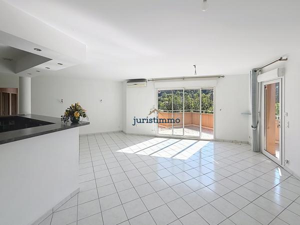 EXCLUSIVITÉ – Superbe appartement 105 m² -Très grande terrasse - Garage