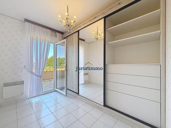 EXCLUSIVITÉ – Superbe appartement 105 m² -Très grande terrasse - Garage