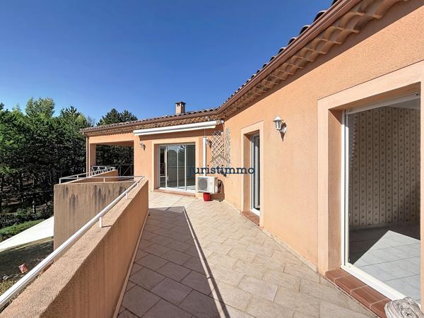 EXCLUSIVITÉ – Superbe appartement 105 m² -Très grande terrasse - Garage