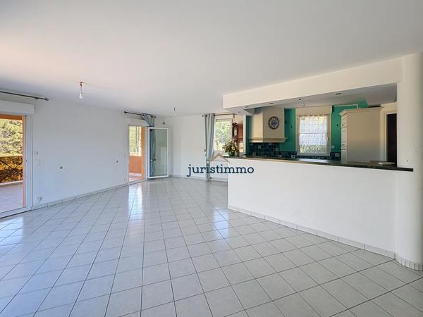 EXCLUSIVITÉ – Superbe appartement 105 m² -Très grande terrasse - Garage