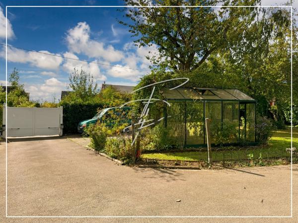 Propriete à vendre 11 pièces possibilité activité professionelle et chambres d'hotes