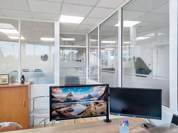 A LOUER  GRAND ESPACE DE BUREAUX A CHAUMONTEL 95270