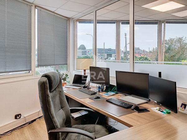 A LOUER  GRAND ESPACE DE BUREAUX A CHAUMONTEL 95270