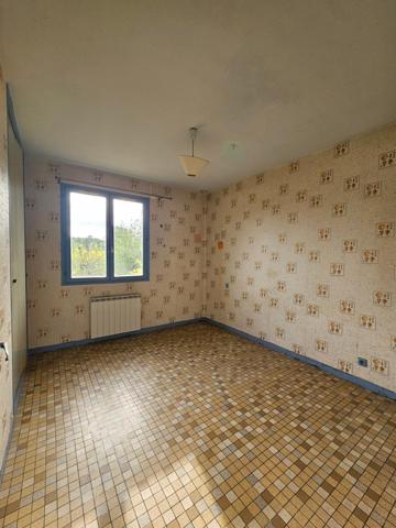 Maison à NEUVILLE-SUR-SARTHE, 72190 - 5 pièces 130m²