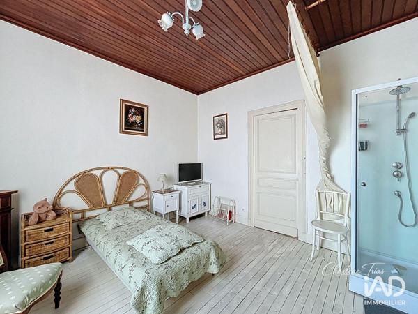 Maison à vendre 6 pièces 137 m² Montpon-Ménestérol