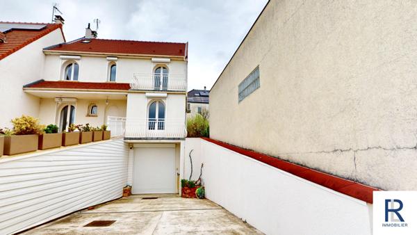 Bagneux (92220) Belle maison de 186 m2 repartie sur 2 nivaux à Bagneux