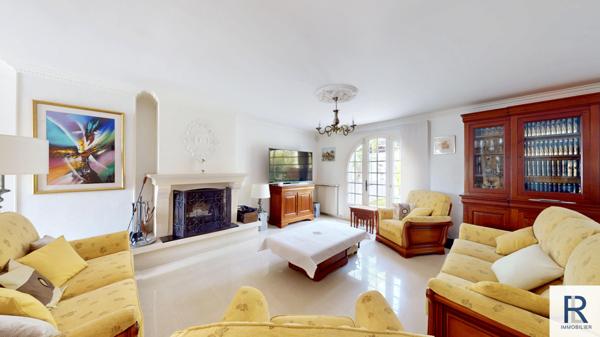 Bagneux (92220) Belle maison de 186 m2 repartie sur 2 nivaux à Bagneux