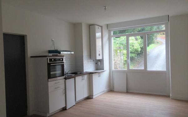 Appartement à louer    1 pièce • 23,50 m2 Saint-Yrieix-la-Perche