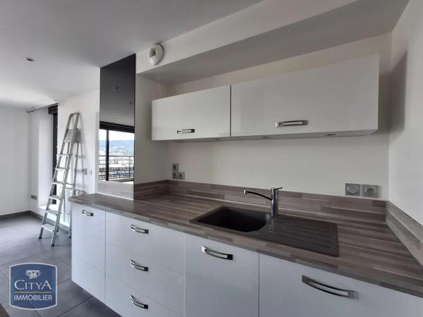 Appartement à louer 5 pièces 116.37m² Clermont-Ferrand (63000)