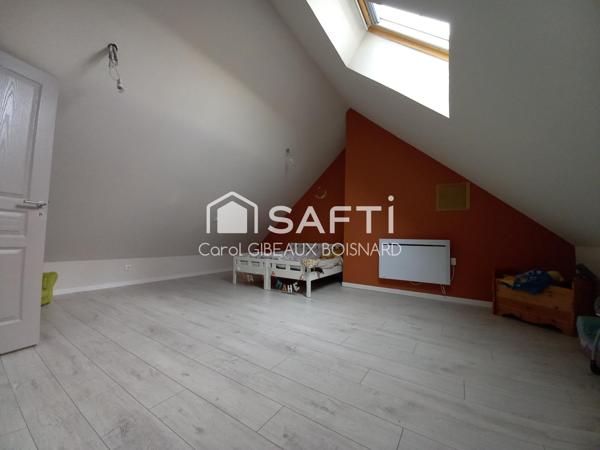 Longère rénovée avec goût, 3 chambres, garage et terrain