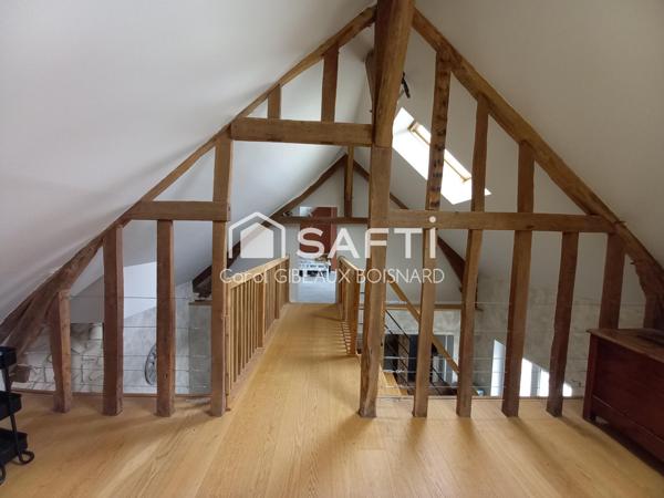 Longère rénovée avec goût, 3 chambres, garage et terrain