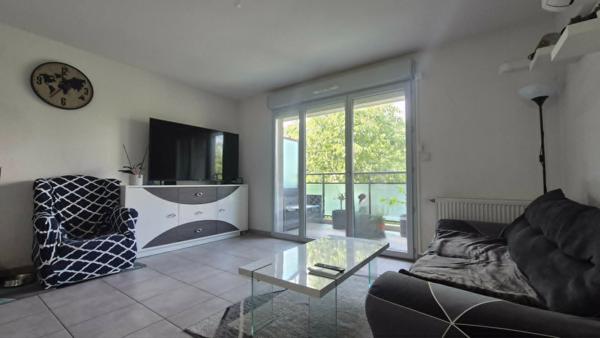 Appartement Gigean 2 pièce(s) 42 m2 avec terrasse