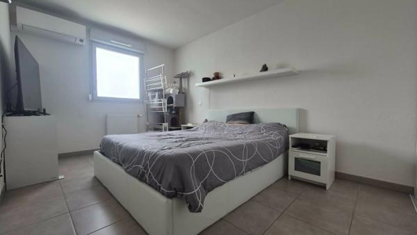 Appartement Gigean 2 pièce(s) 42 m2 avec terrasse