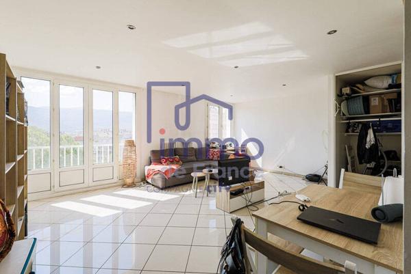 Appartement 4 pièces                                        - 38100 Grenoble Réf : 21758