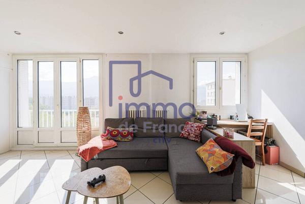 Appartement 4 pièces                                        - 38100 Grenoble Réf : 21758
