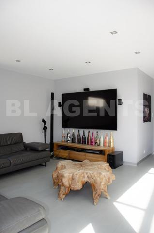 MAISON CONTEMPORAINE DE 260 M2 SUR TERRAIN ARBORE DE 1800 M2