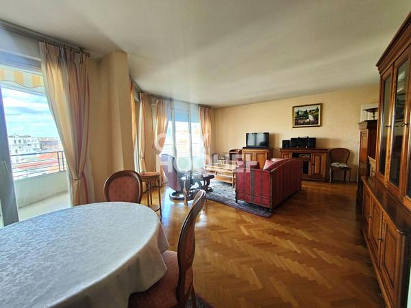 Appartement Courbevoie 4 pièces 90 m2
