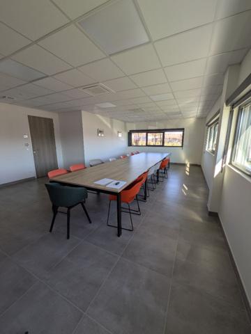 Plateau à aménager d'environ 60m²