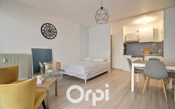 Appartement à vendre    1 pièce • 30 m2 Marseille 6