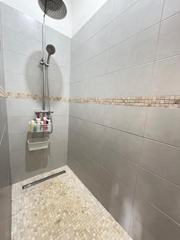 Villa avec piscine et logement indépendant de 50m2