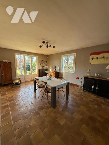 JUIGNE SUR LOIRE Maison 108 m² + 100 m² aménageables + sous-sol – Terrain 1091 m²