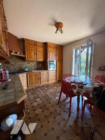JUIGNE SUR LOIRE Maison 108 m² + 100 m² aménageables + sous-sol – Terrain 1091 m²