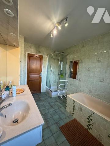JUIGNE SUR LOIRE Maison 108 m² + 100 m² aménageables + sous-sol – Terrain 1091 m²