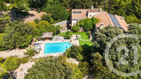 Appartement F5 à vendre  5 pièces - 185,32 m 2   MARSEILLE  - 13007