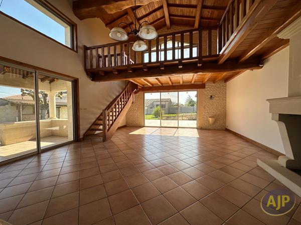 Vente maison Pons : 325 000 € - AJP Immobilier Pons