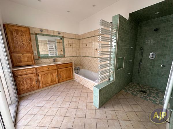 Vente maison Pons : 325 000 € - AJP Immobilier Pons