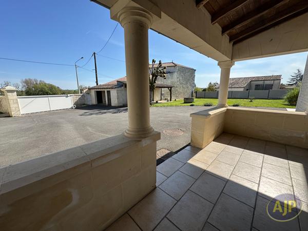 Vente maison Pons : 325 000 € - AJP Immobilier Pons