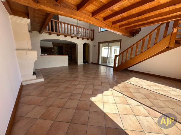 Vente maison Pons : 325 000 € - AJP Immobilier Pons