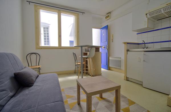 AGEN HYPER CENTRE VILLE - Appartement studio lumineux et calme au sein d'un quartier recherché.