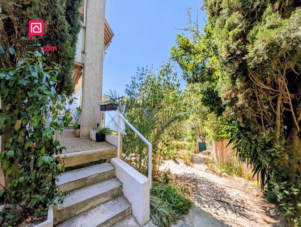 Appartement Marseille 13009  4 pièce(s) 90 m2