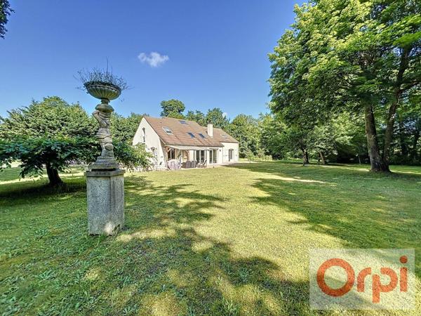 Maison à vendre    8 pièces •  Lamorlaye