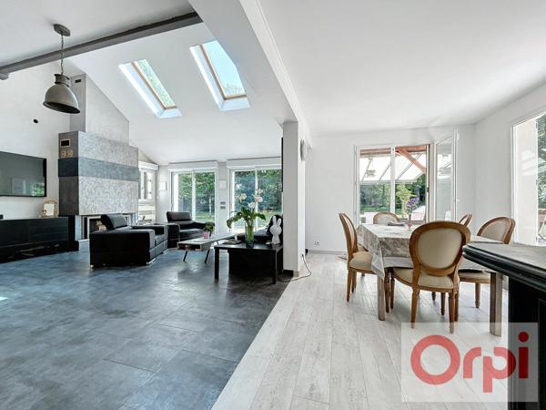 Maison à vendre    8 pièces •  Lamorlaye