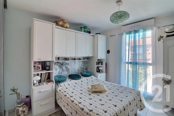 Appartement T3 à vendre  3 pièces - 92,31 m 2   FREJUS  - 83
