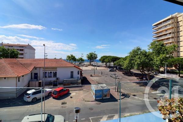 Appartement T3 à vendre  3 pièces - 92,31 m 2   FREJUS  - 83