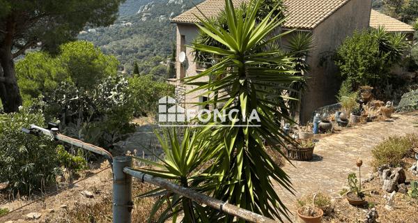 À vendre Maison 6 pièces 185 m² - Hyères 83400