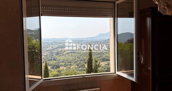 À vendre Maison 6 pièces 185 m² - Hyères 83400