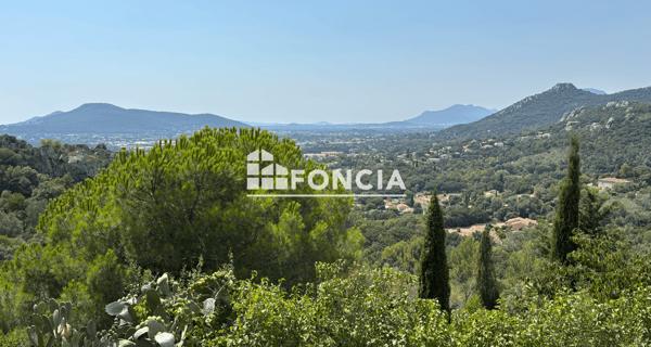 À vendre Maison 6 pièces 185 m² - Hyères 83400