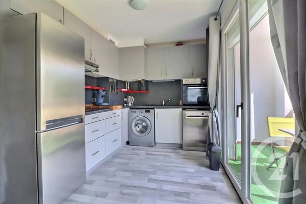 Appartement F3 à vendre  3 pièces - 67,18 m 2   FREJUS  - 83