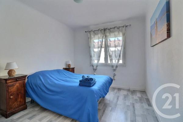 Appartement F3 à vendre  3 pièces - 67,18 m 2   FREJUS  - 83