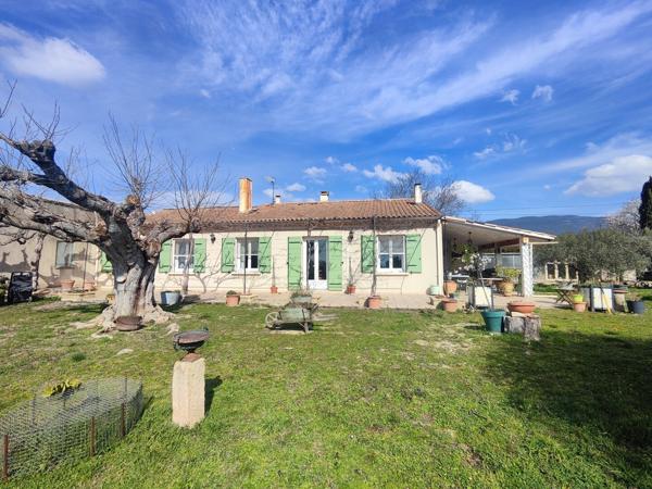 Cucuron, villa de plain pied avec T2 indépendant